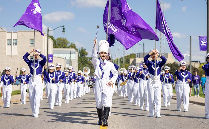 Band 885x459 marching band